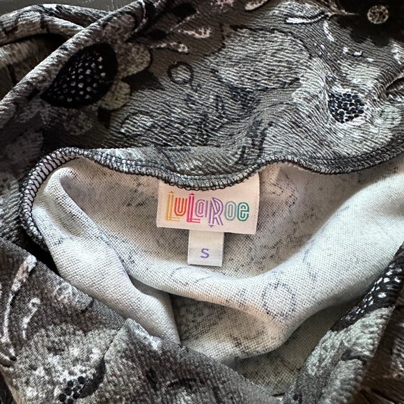 NWOT Women's LuLaRoe Skirt Size Small - Picture 2 of 3